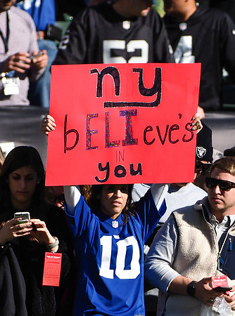 NFL: New York Giants at Oakland Raiders