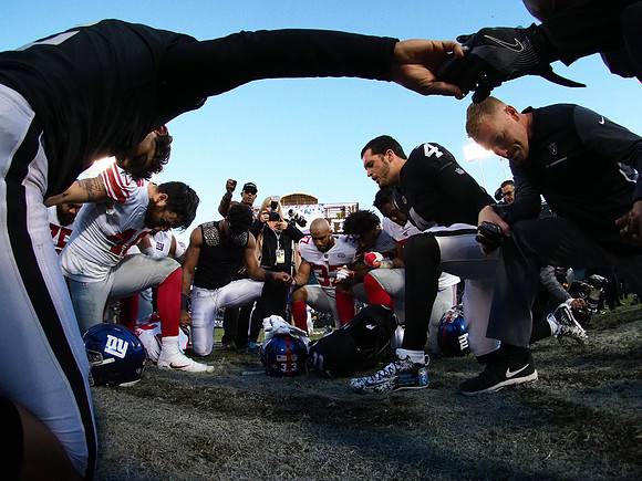 NFL: New York Giants at Oakland Raiders