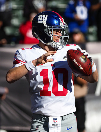 NFL: New York Giants at Oakland Raiders