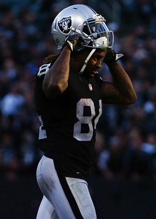 NFL: New York Giants at Oakland Raiders