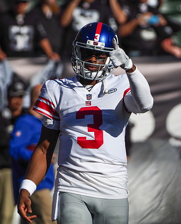 NFL: New York Giants at Oakland Raiders