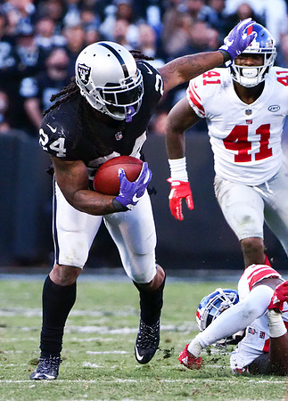 NFL: New York Giants at Oakland Raiders