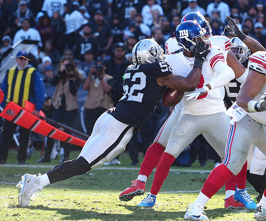 NFL: New York Giants at Oakland Raiders