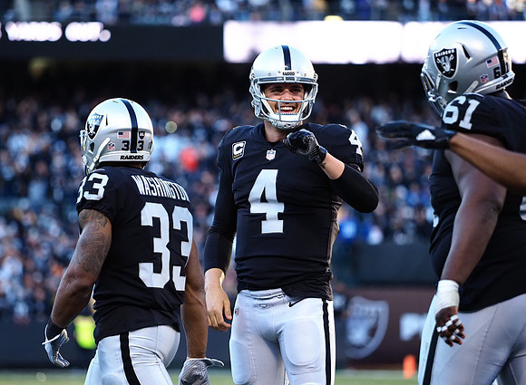 NFL: New York Giants at Oakland Raiders