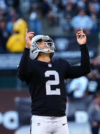 NFL: New York Giants at Oakland Raiders