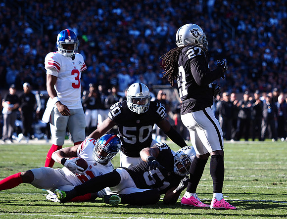 NFL: New York Giants at Oakland Raiders