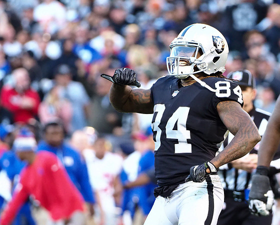 NFL: New York Giants at Oakland Raiders