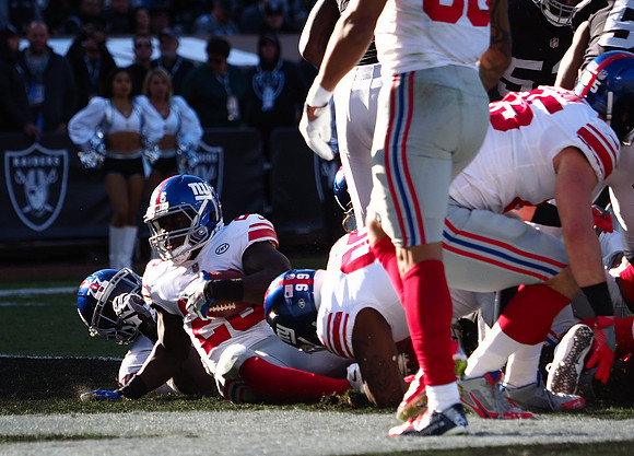 NFL: New York Giants at Oakland Raiders
