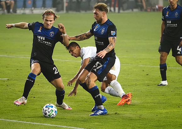 MLS: LA Galaxy at San Jose Earthquakes