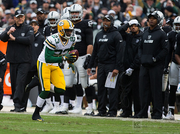 NFL: Green Bay Packers at Oakland Raiders