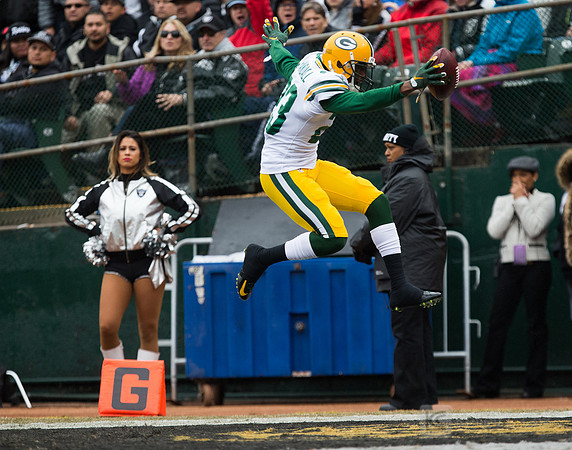 NFL: Green Bay Packers at Oakland Raiders