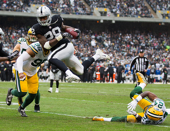 NFL: Green Bay Packers at Oakland Raiders