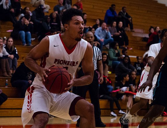 CSUEB MBB