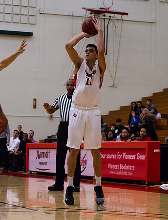 CSUEB MBB