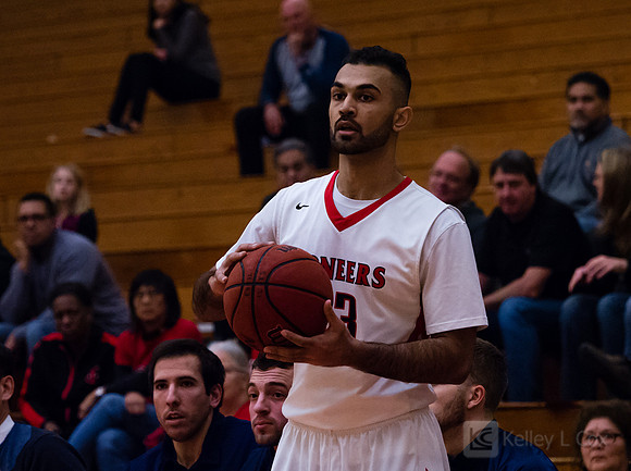 CSUEB MBB