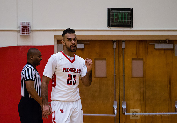 CSUEB MBB