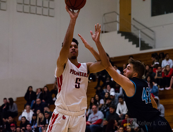 CSUEB MBB
