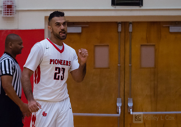 CSUEB MBB