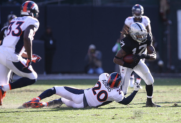 NFL: Denver Broncos at Oakland Raiders