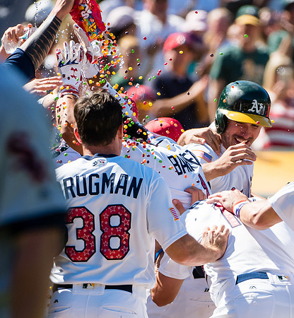 MLB: Chicago White Sox at Oakland Athletics