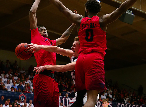 NCAA Basketball: Dayton at St. Mary's