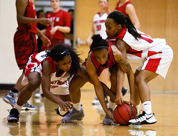 CSUEB Womens Basketball