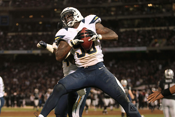 NFL: San Diego Chargers at Oakland Raiders