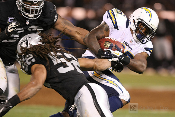 NFL: San Diego Chargers at Oakland Raiders