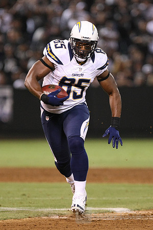 NFL: San Diego Chargers at Oakland Raiders