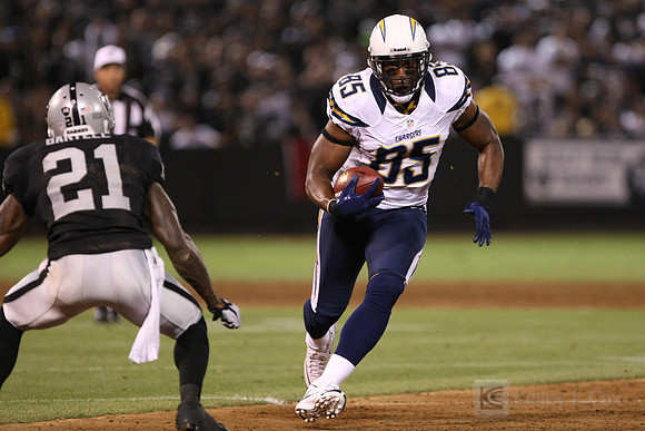 NFL: San Diego Chargers at Oakland Raiders