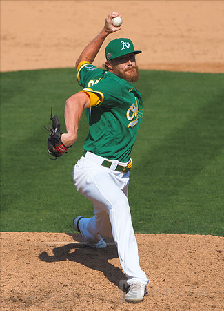 MLB: Wild Card-Chicago White Sox at Oakland Athletics