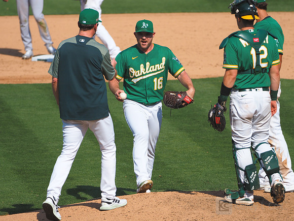 MLB: Wild Card-Chicago White Sox at Oakland Athletics