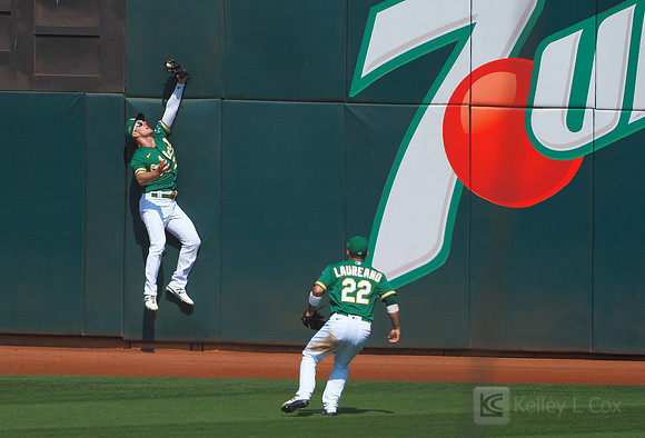 MLB: Wild Card-Chicago White Sox at Oakland Athletics