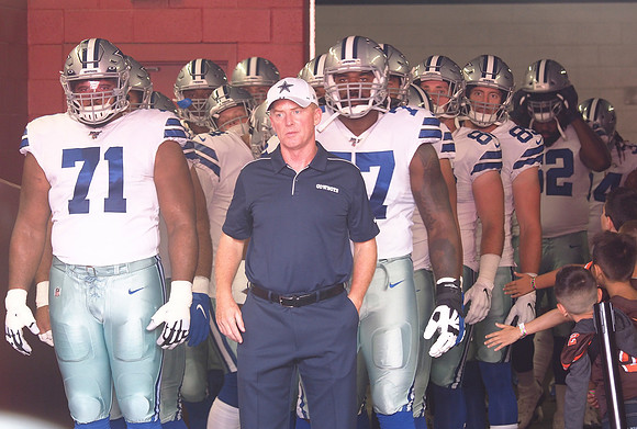NFL: Preseason-Dallas Cowboys at San Francisco 49ers