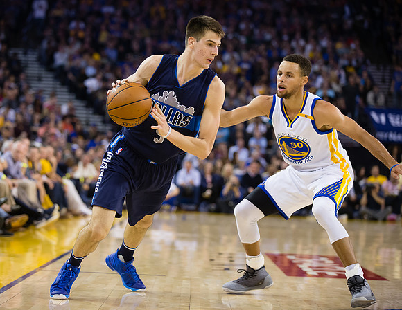 NBA: Dallas Mavericks at Golden State Warriors
