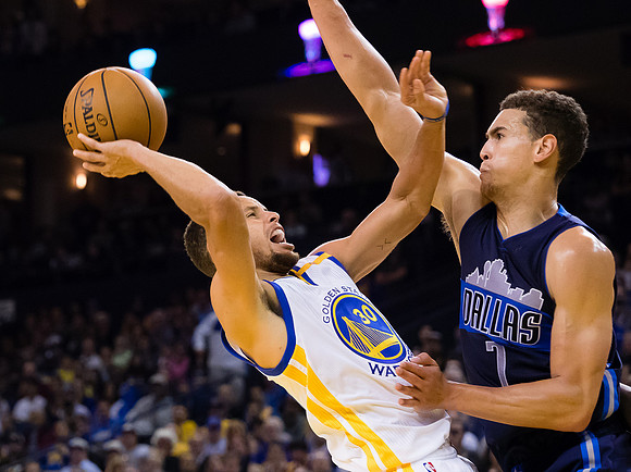 NBA: Dallas Mavericks at Golden State Warriors