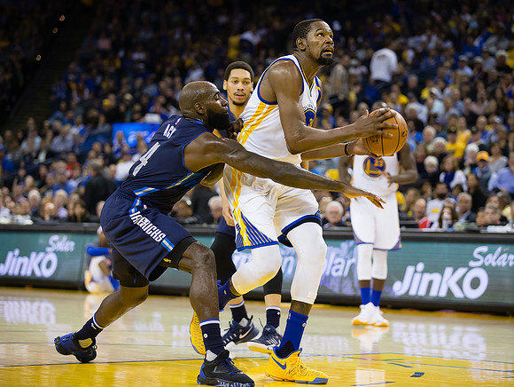 NBA: Dallas Mavericks at Golden State Warriors