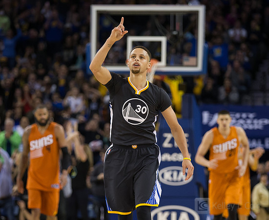 NBA: Phoenix Suns at Golden State Warriors