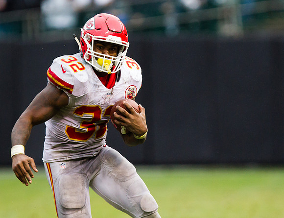 NFL: Kansas City Chiefs at Oakland Raiders