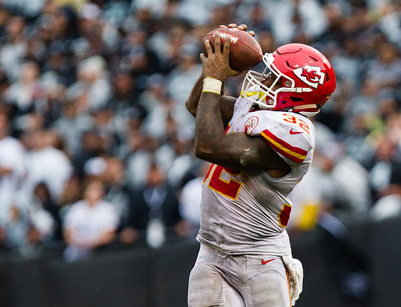 NFL: Kansas City Chiefs at Oakland Raiders