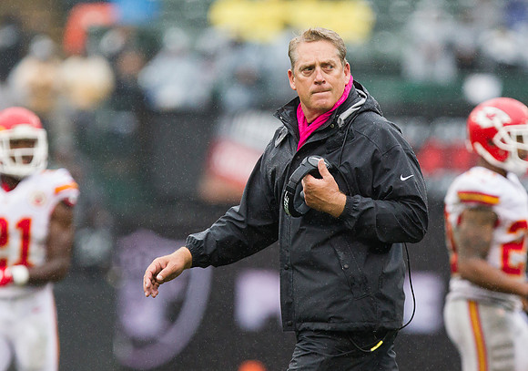 NFL: Kansas City Chiefs at Oakland Raiders