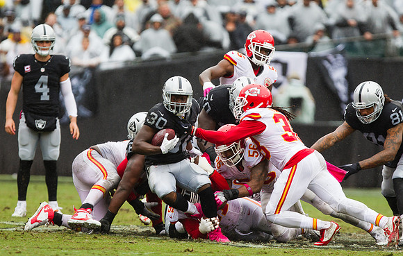 NFL: Kansas City Chiefs at Oakland Raiders