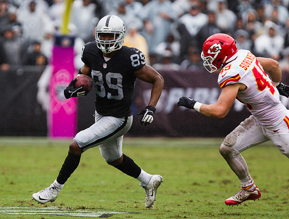 NFL: Kansas City Chiefs at Oakland Raiders