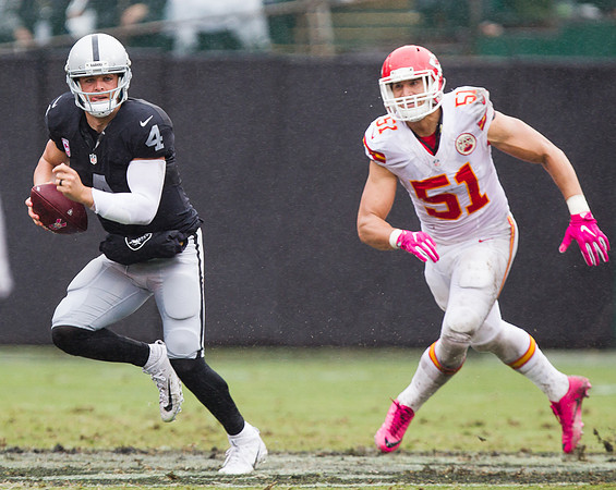 NFL: Kansas City Chiefs at Oakland Raiders