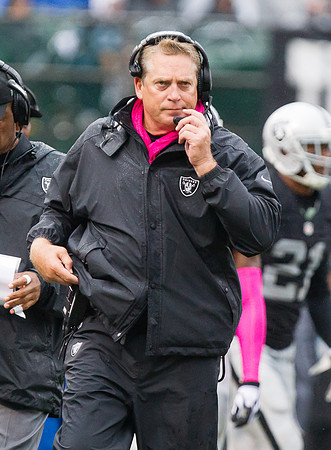 NFL: Kansas City Chiefs at Oakland Raiders