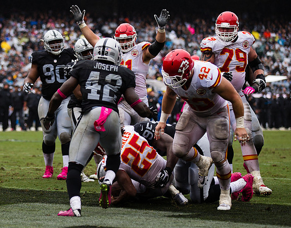 NFL: Kansas City Chiefs at Oakland Raiders