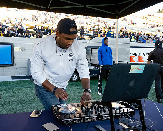 DJ