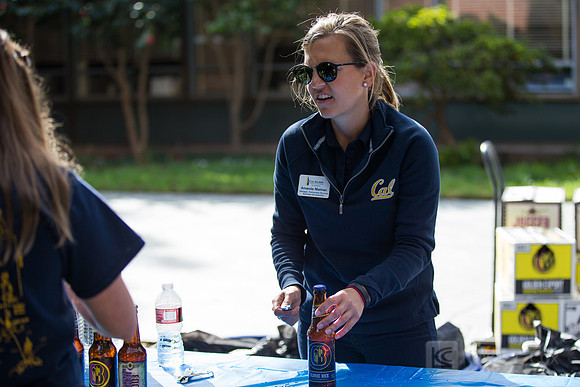 Young Alumni Hoops Party