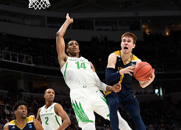 NCAA Basketball: NCAA Tournament-Second Round-UC Irvine vs Oregon