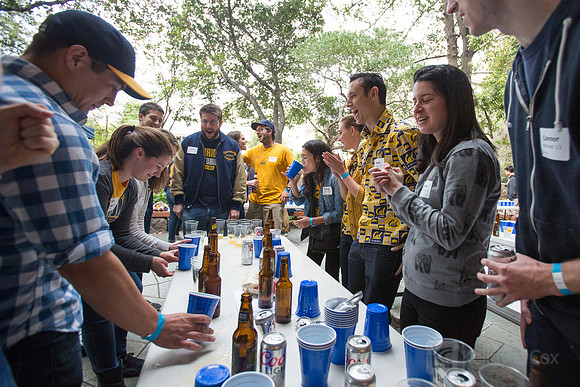 Young Alumni Hoops Party